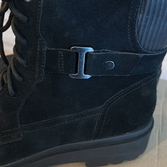 New! Clarks Boots - Picture 3 of 9